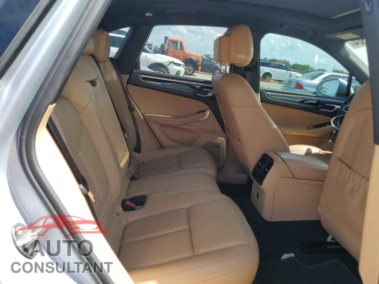 PORSCHE MACAN 2017 - WP1AA2A56HLB03634