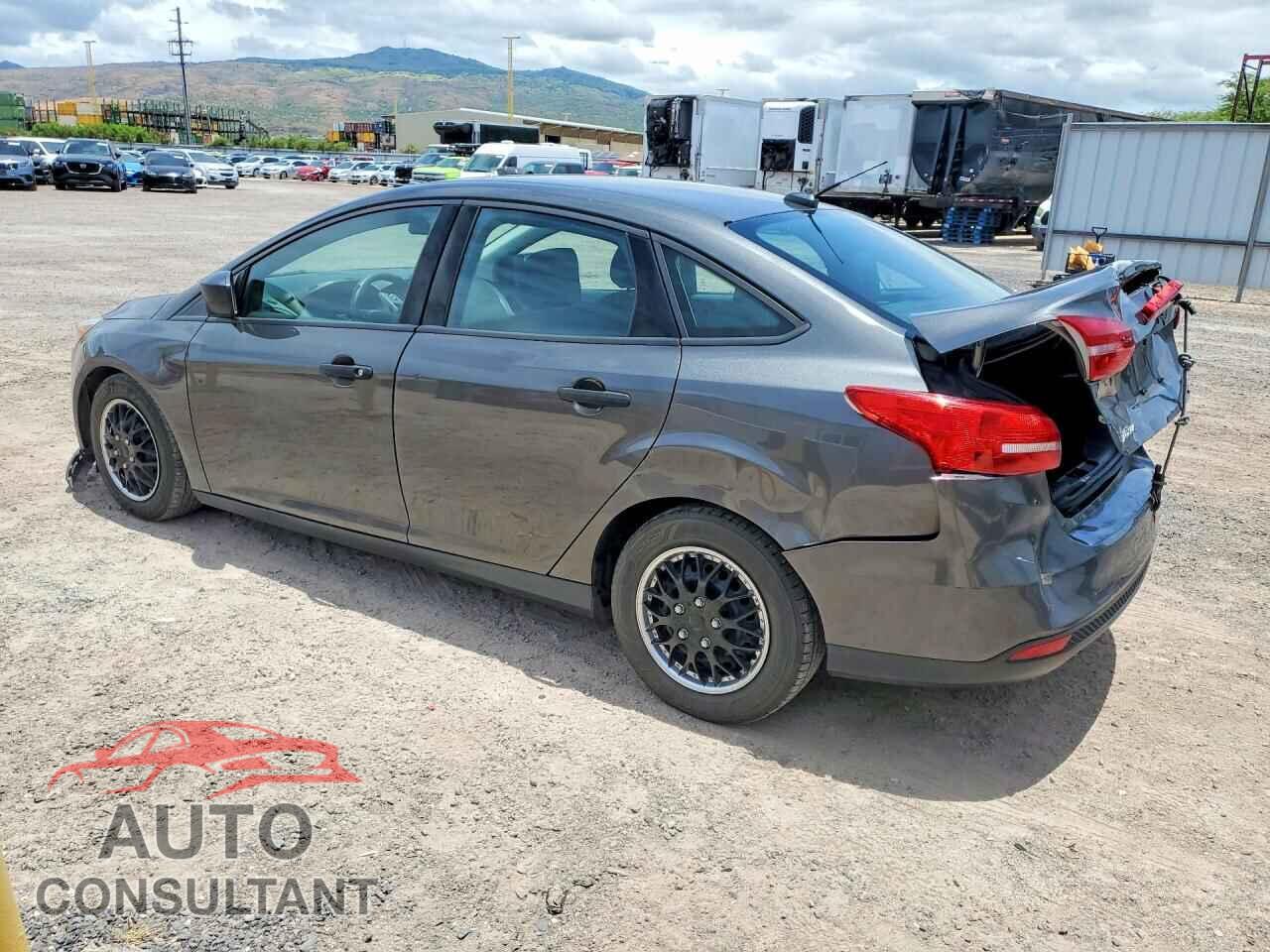 FORD FOCUS 2015 - 1FADP3E22FL247445