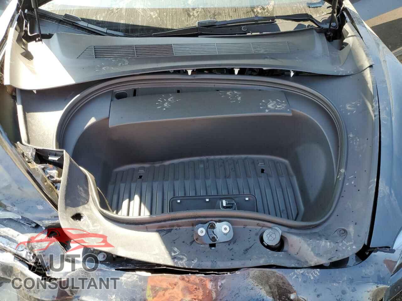 TESLA MODEL 3 2024 - 5YJ3E1EAXRF734603