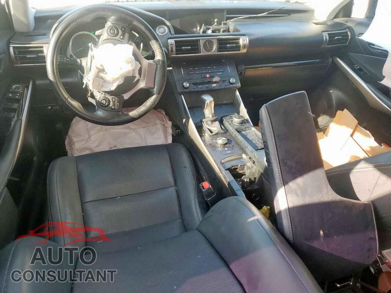 LEXUS IS 2015 - JTHBF1D29F5067716