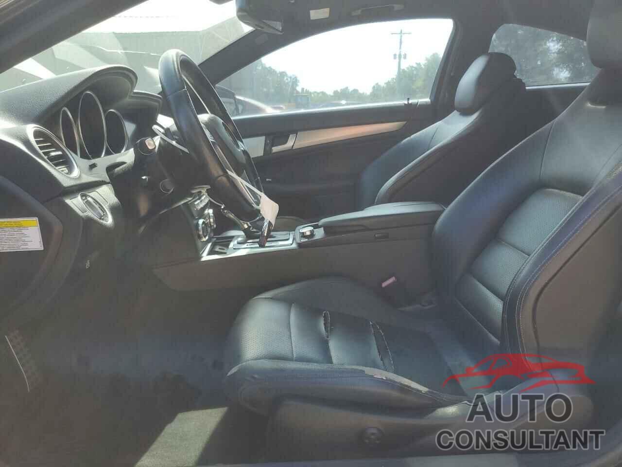MERCEDES-BENZ C-CLASS 2013 - WDDGJ4HBXDG114602