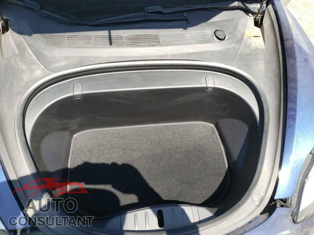 TESLA MODEL 3 2018 - 5YJ3E1EB7JF091902