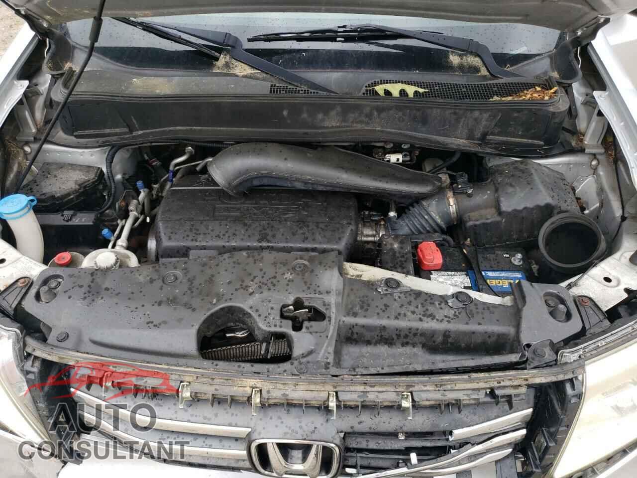 HONDA PILOT 2013 - 5FNYF4H44DB050892