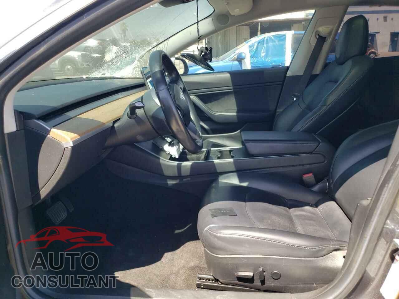 TESLA MODEL 3 2018 - 5YJ3E1EA8JF009442