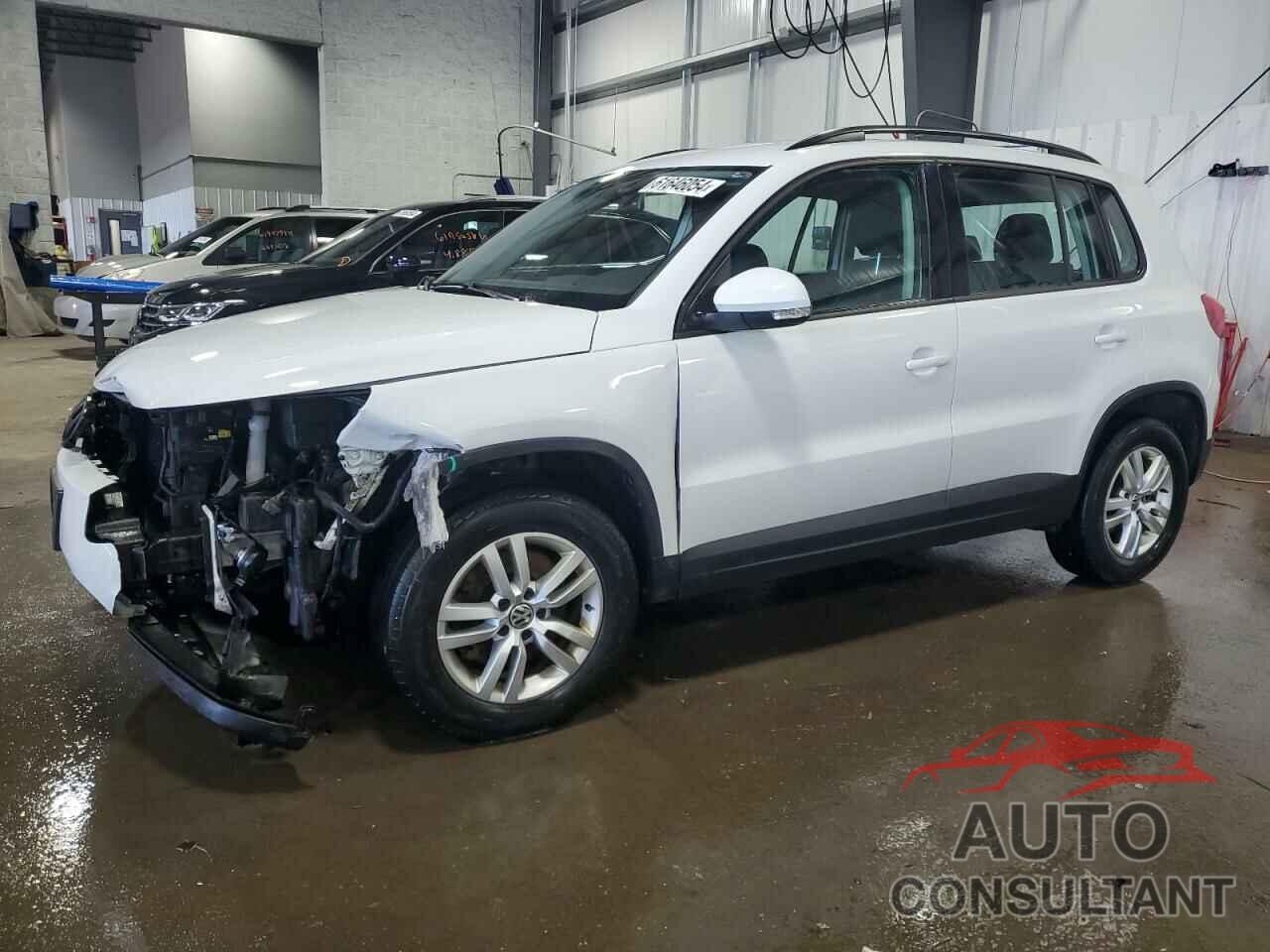 VOLKSWAGEN TIGUAN 2016 - WVGBV7AX4GW576935