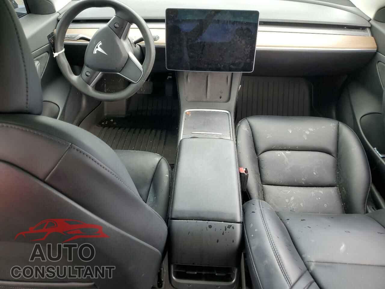 TESLA MODEL 3 2021 - 5YJ3E1EA5MF875703