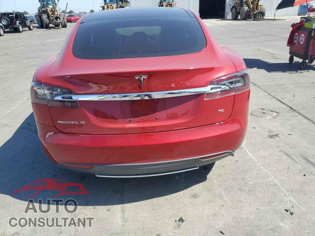 TESLA MODEL S 2015 - 5YJSA1E18FF120152