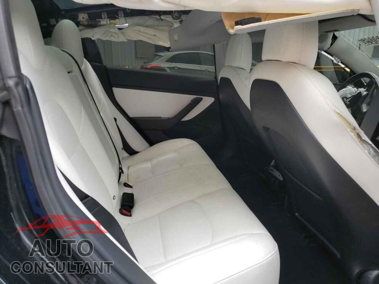 TESLA MODEL 3 2018 - 5YJ3E1EA5JF178009