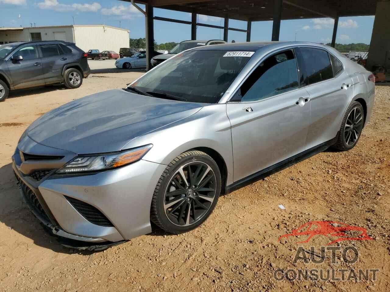 TOYOTA CAMRY 2018 - 4T1B61HK5JU079318