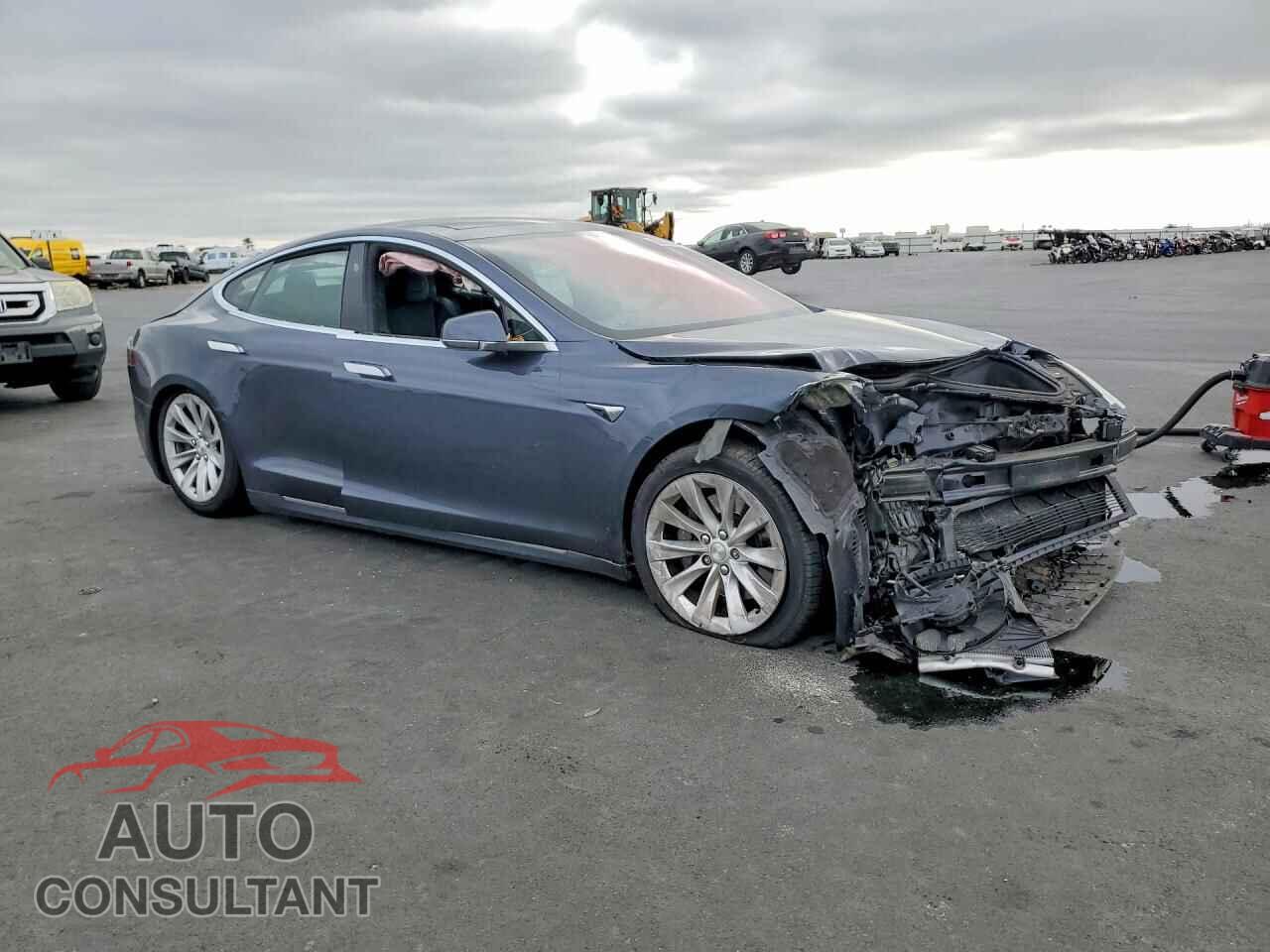 TESLA MODEL S 2017 - 5YJSA1E20HF205577