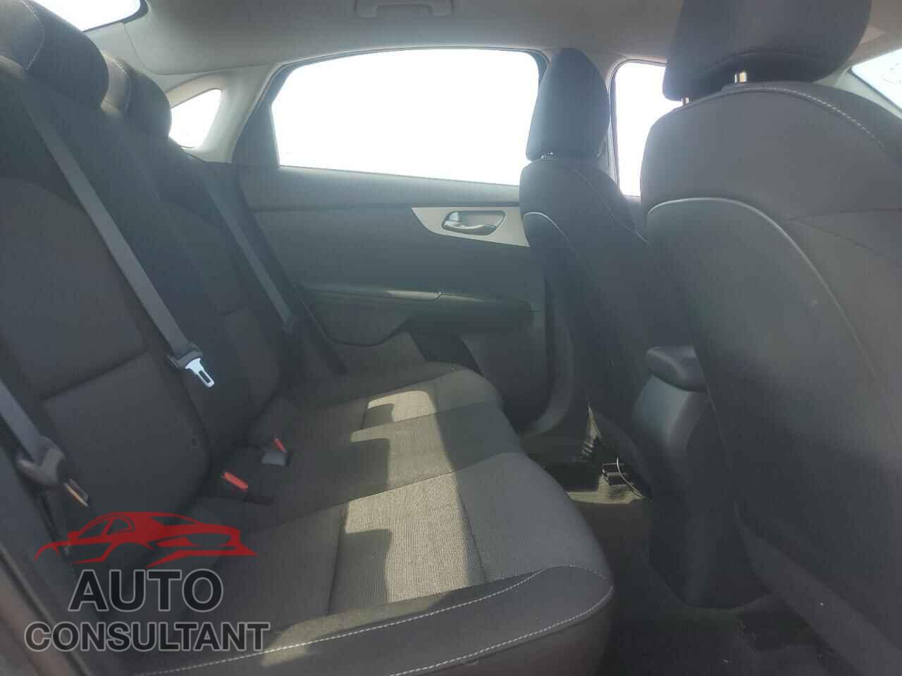 KIA FORTE 2024 - 3KPF24AD8RE818383