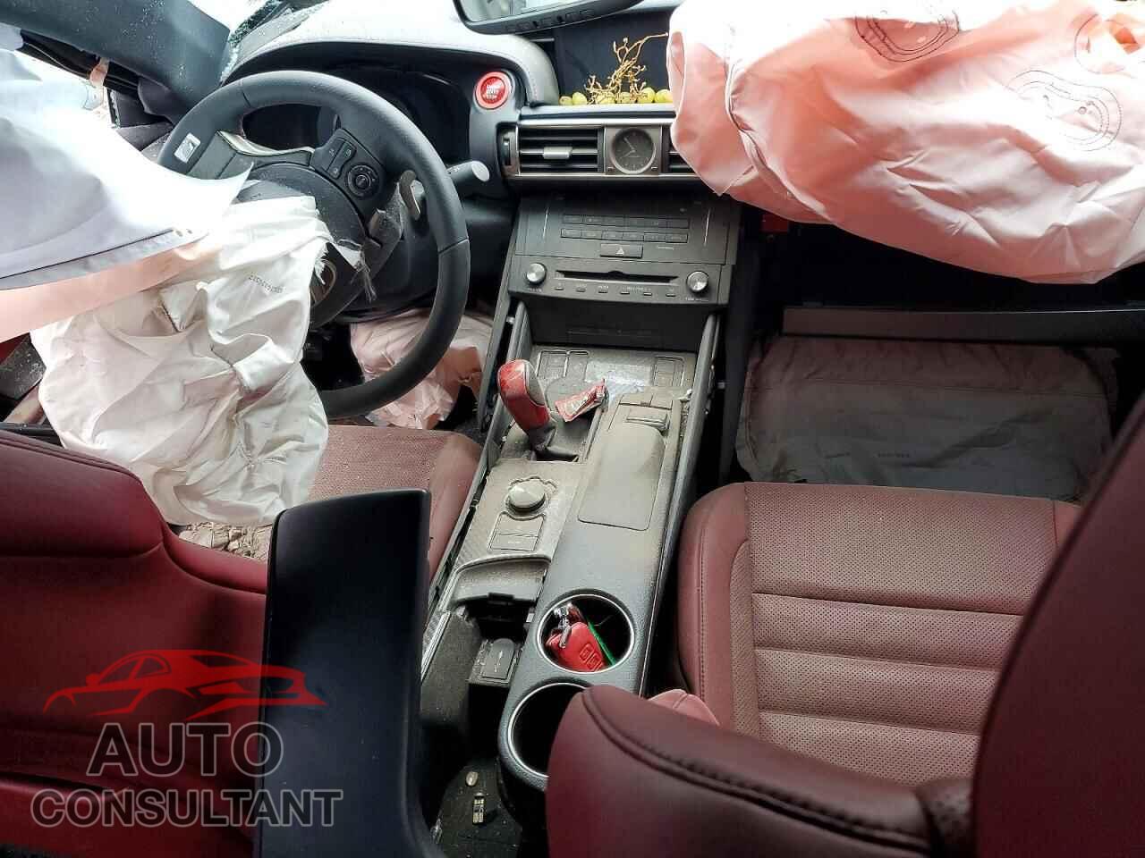 LEXUS IS 2015 - JTHCF1D22F5016739