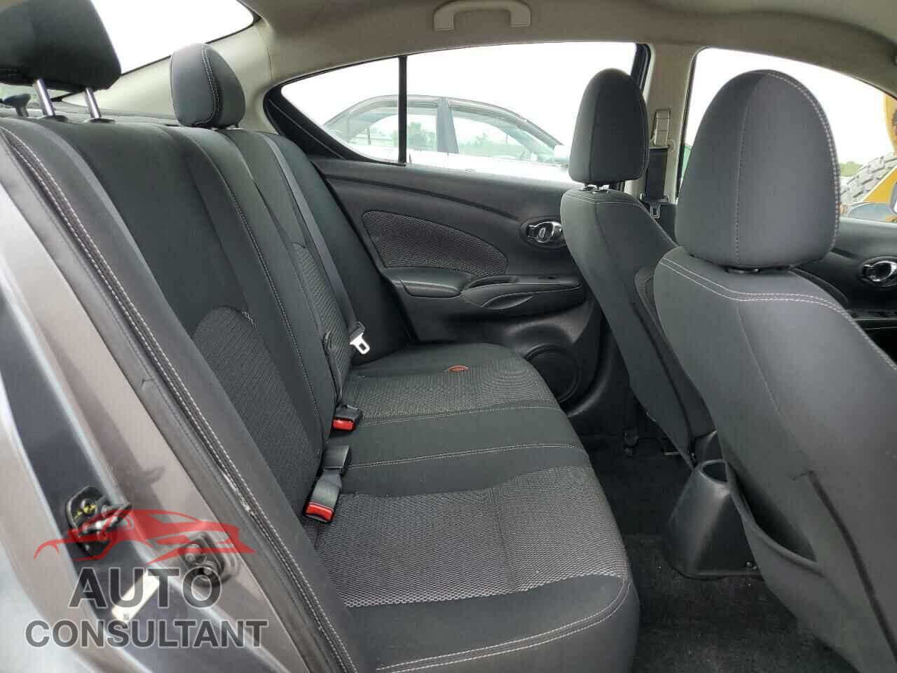 NISSAN VERSA 2017 - 3N1CN7AP3HL890899