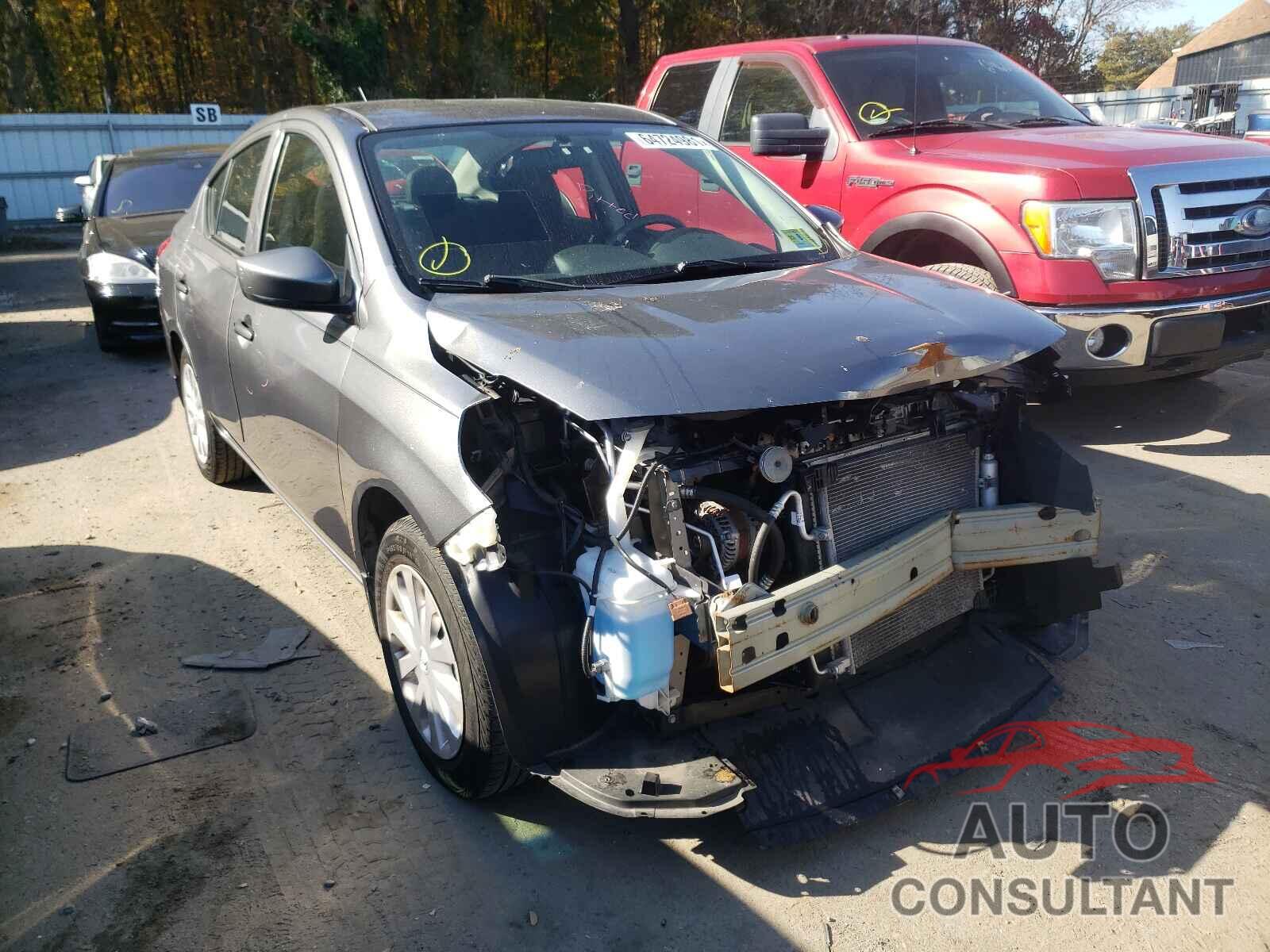 NISSAN VERSA 2017 - 3N1CN7AP4HL807836