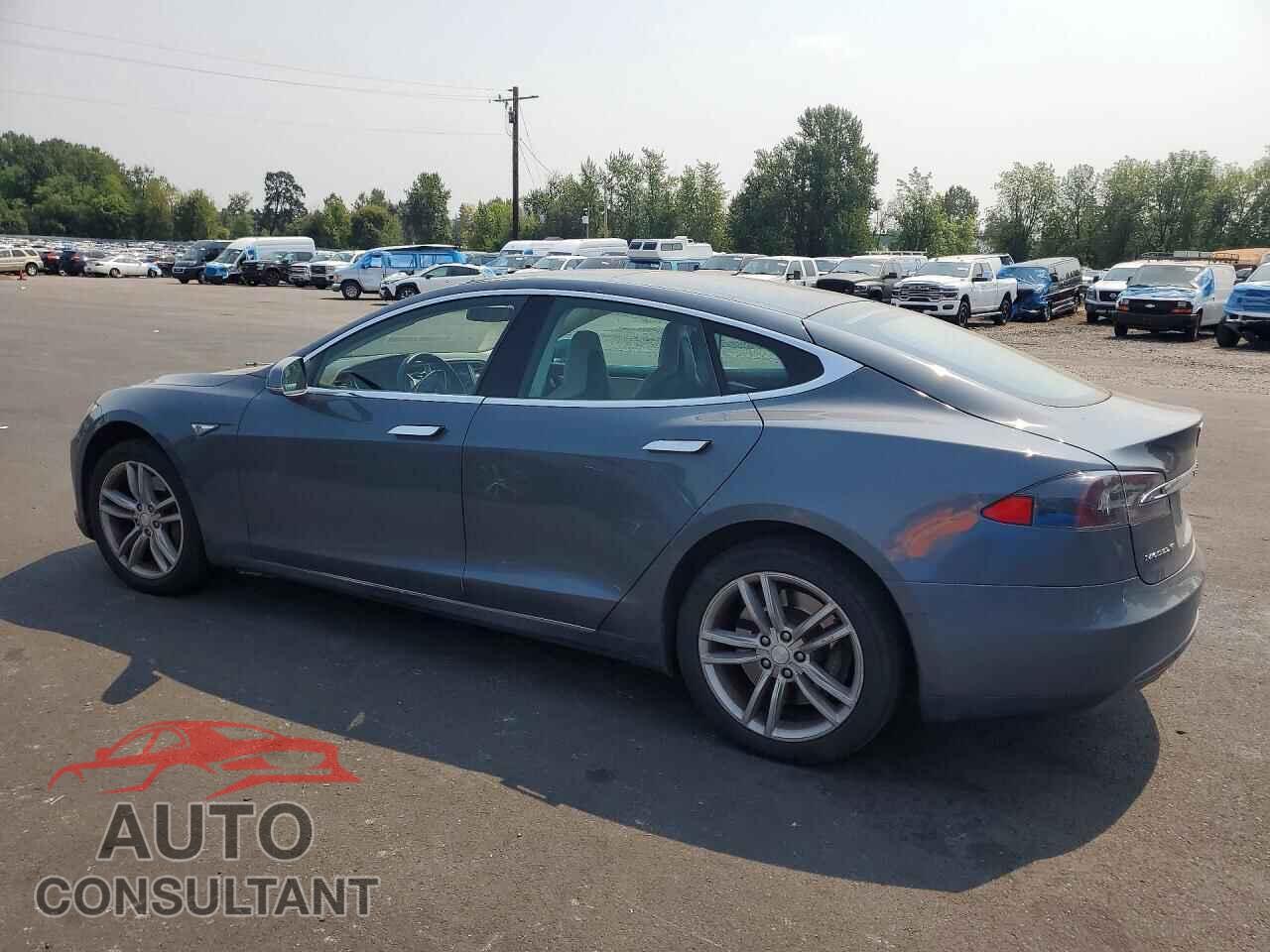 TESLA MODEL S 2013 - 5YJSA1CN6DFP18324