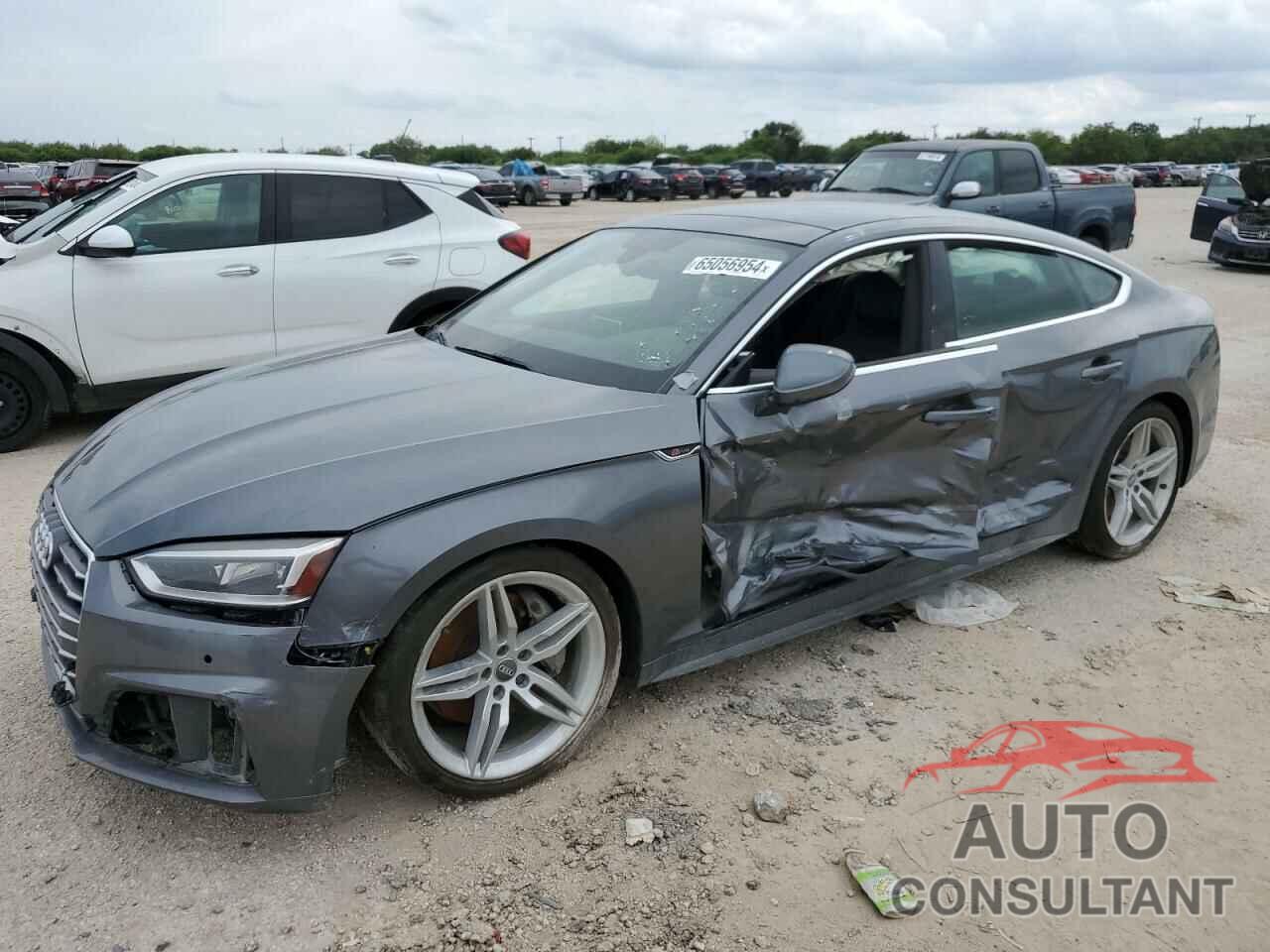 AUDI A5 2018 - WAUENCF57JA004101