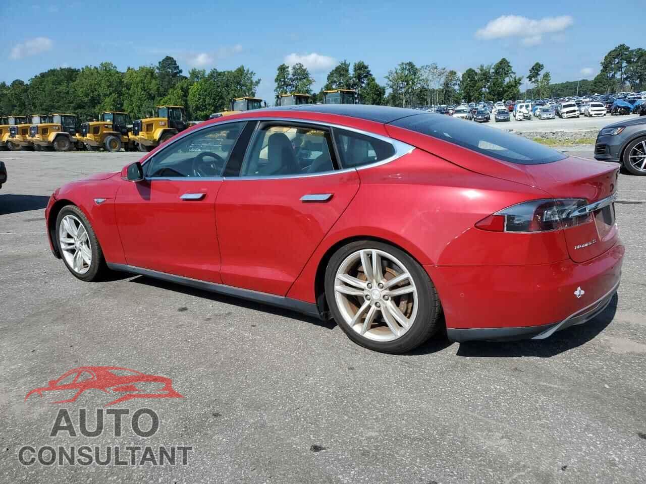 TESLA MODEL S 2015 - 5YJSA1V21FF100219