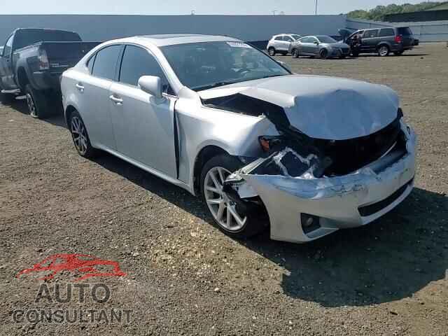 LEXUS IS 2012 - JTHCF5C22C5053732