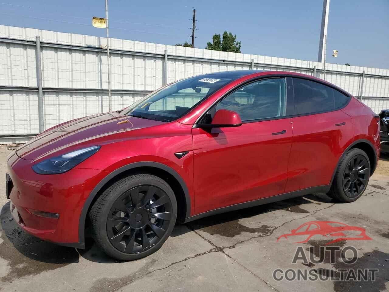 TESLA MODEL Y 2025 - 7SAYGDEE3SF303243