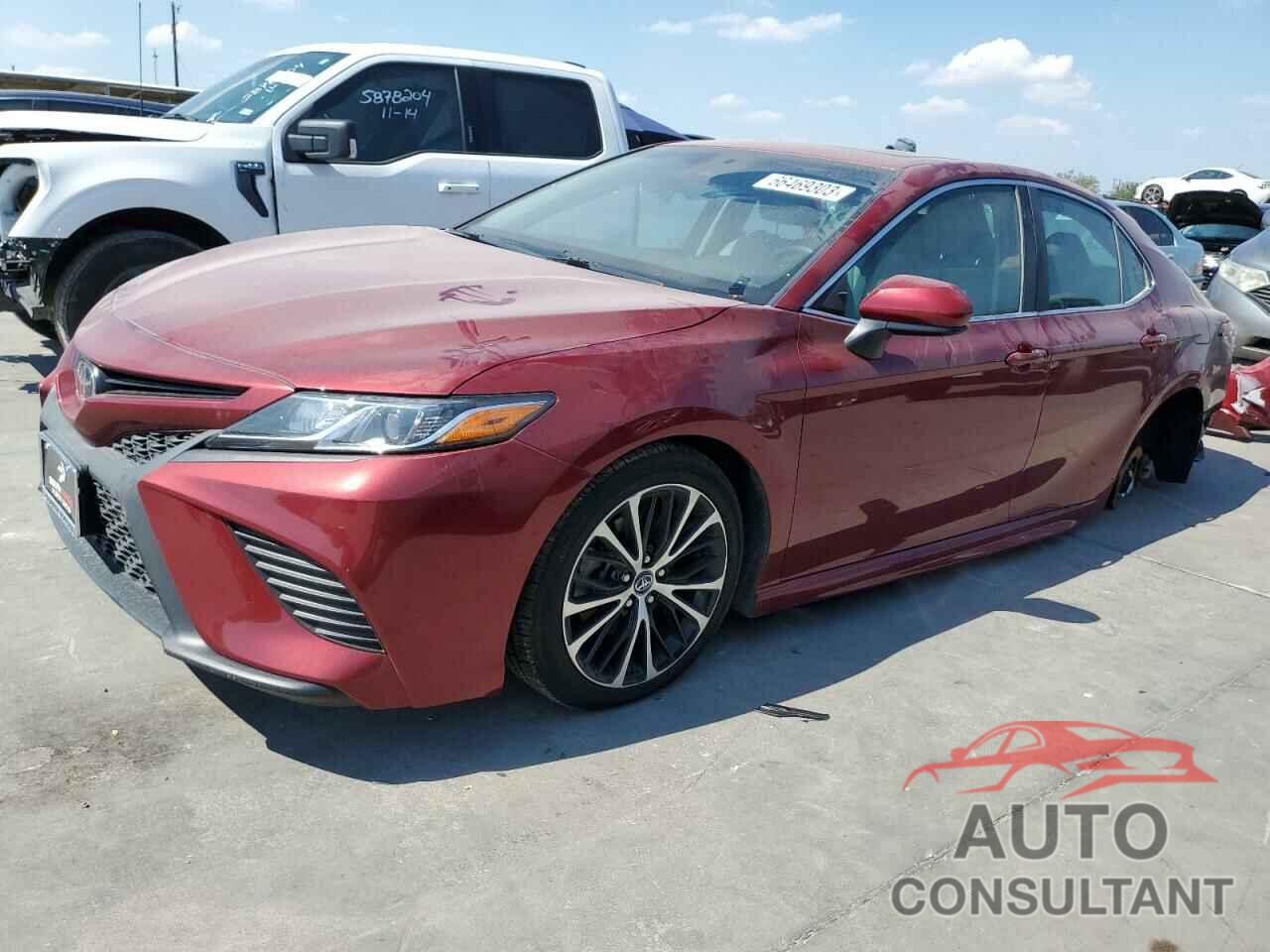 TOYOTA CAMRY 2018 - 4T1B11HK2JU659138