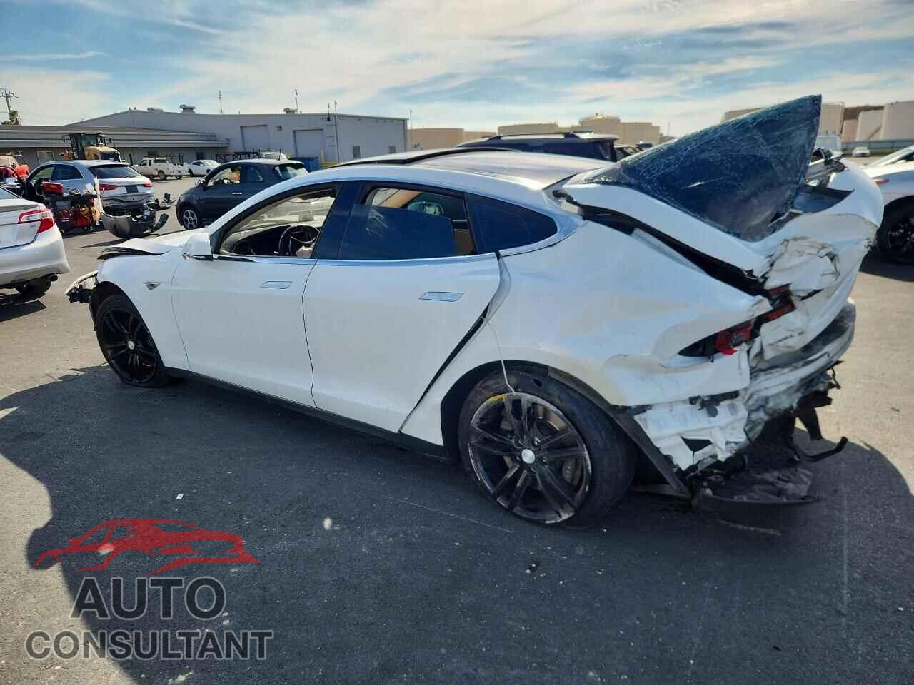 TESLA MODEL S 2013 - 5YJSA1DN7DFP25667