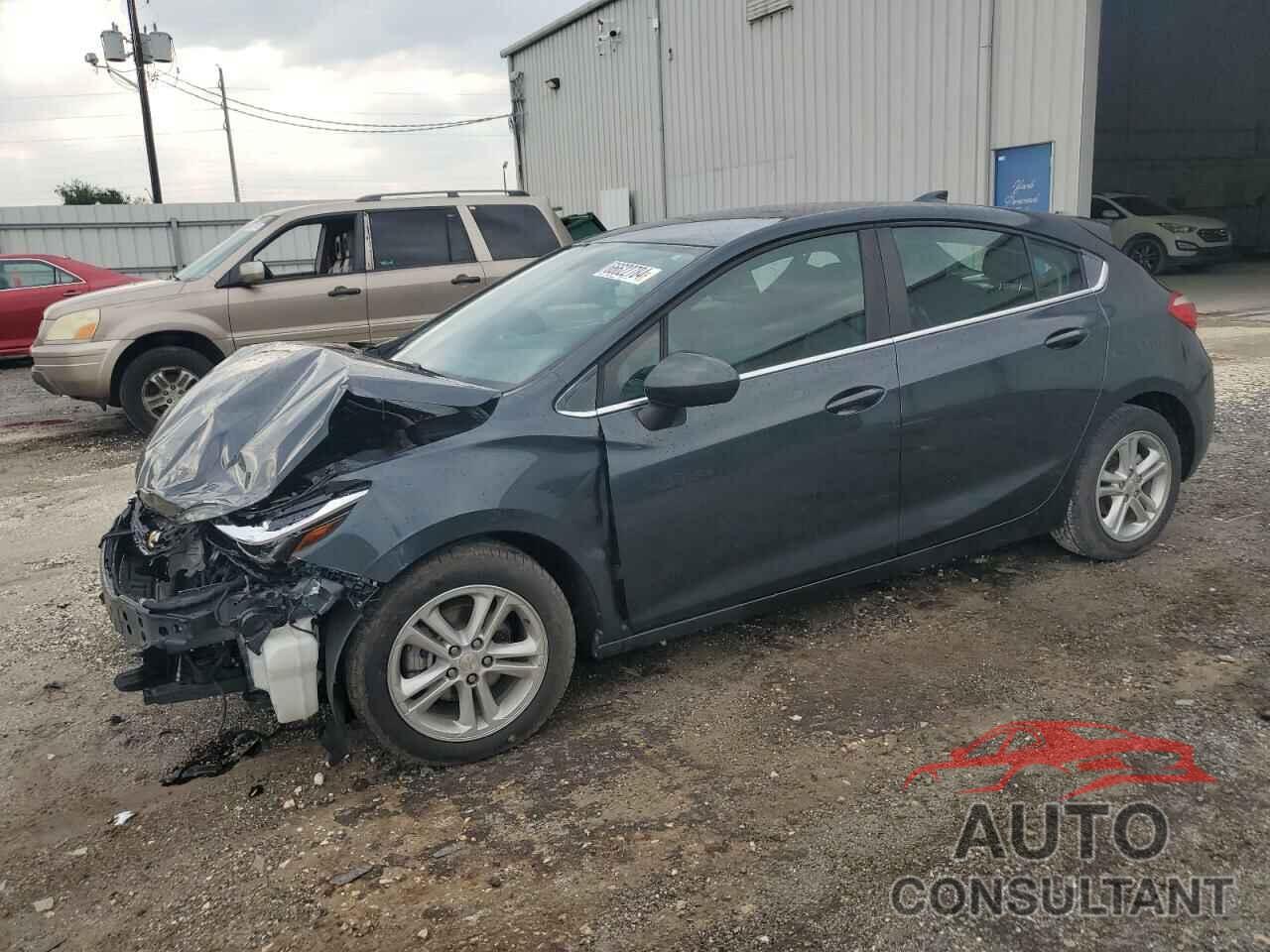 CHEVROLET CRUZE 2018 - 3G1BE6SMXJS591566