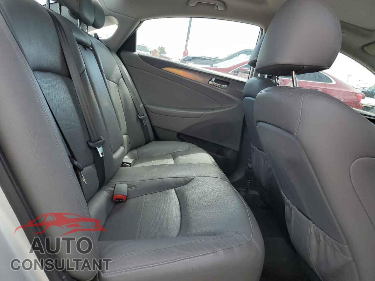 HYUNDAI SONATA 2014 - KMHEC4A40EA106399