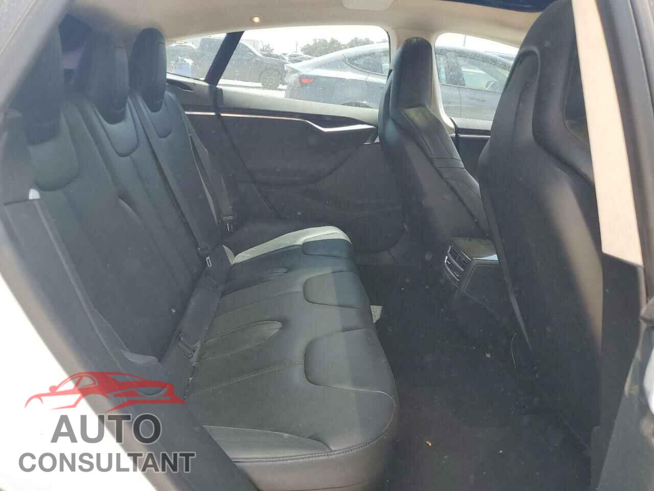 TESLA MODEL S 2015 - 5YJSA1H2XFF084856