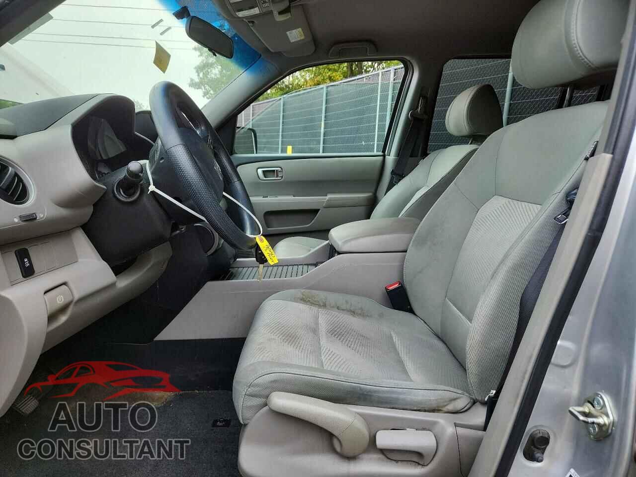 HONDA PILOT 2013 - 5FNYF3H27DB042245
