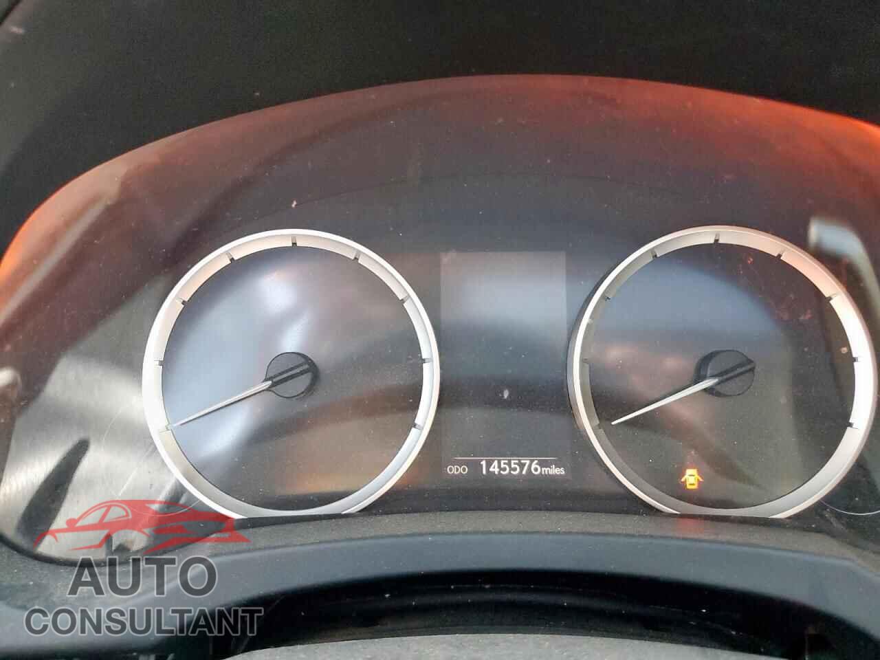 LEXUS IS 2015 - JTHCF1D24F5025197