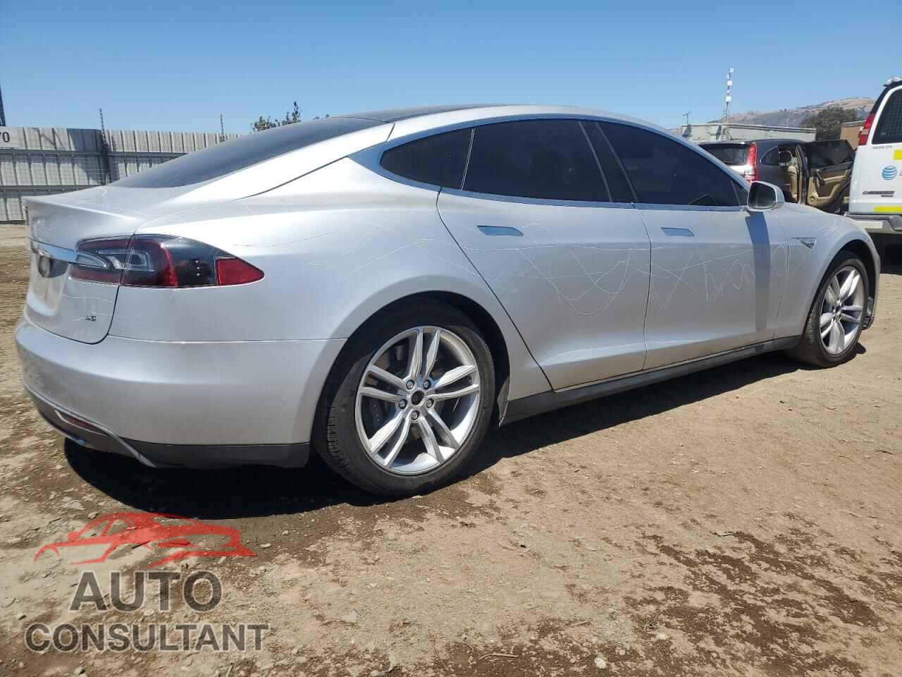 TESLA MODEL S 2013 - 5YJSA1CN6DFP21093