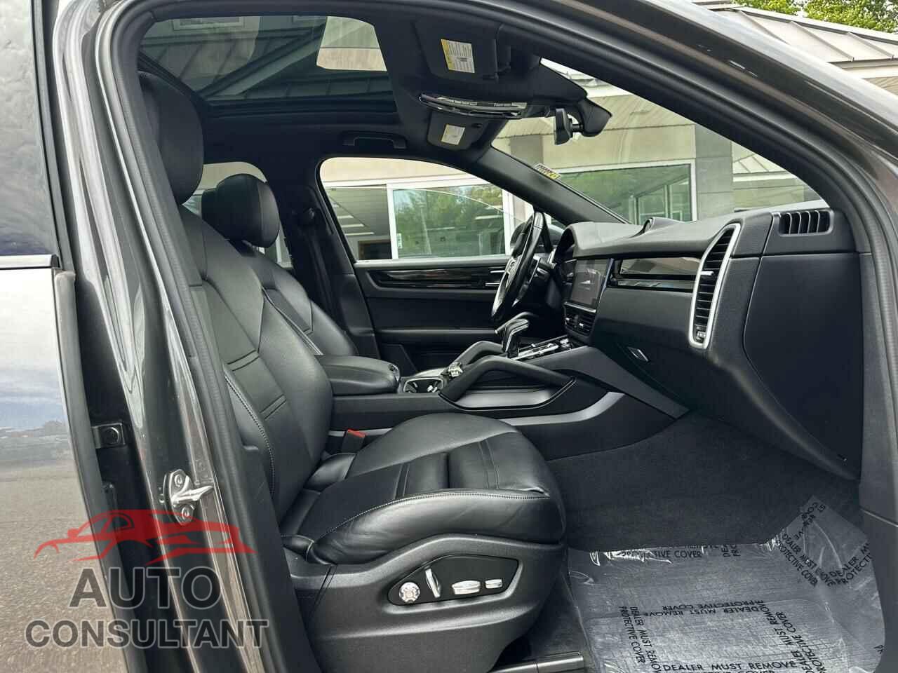 PORSCHE CAYENNE 2019 - WP1AA2AY9KDA03586