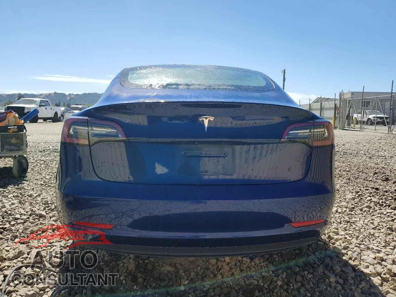 TESLA MODEL 3 2023 - 5YJ3E1EA5PF448963