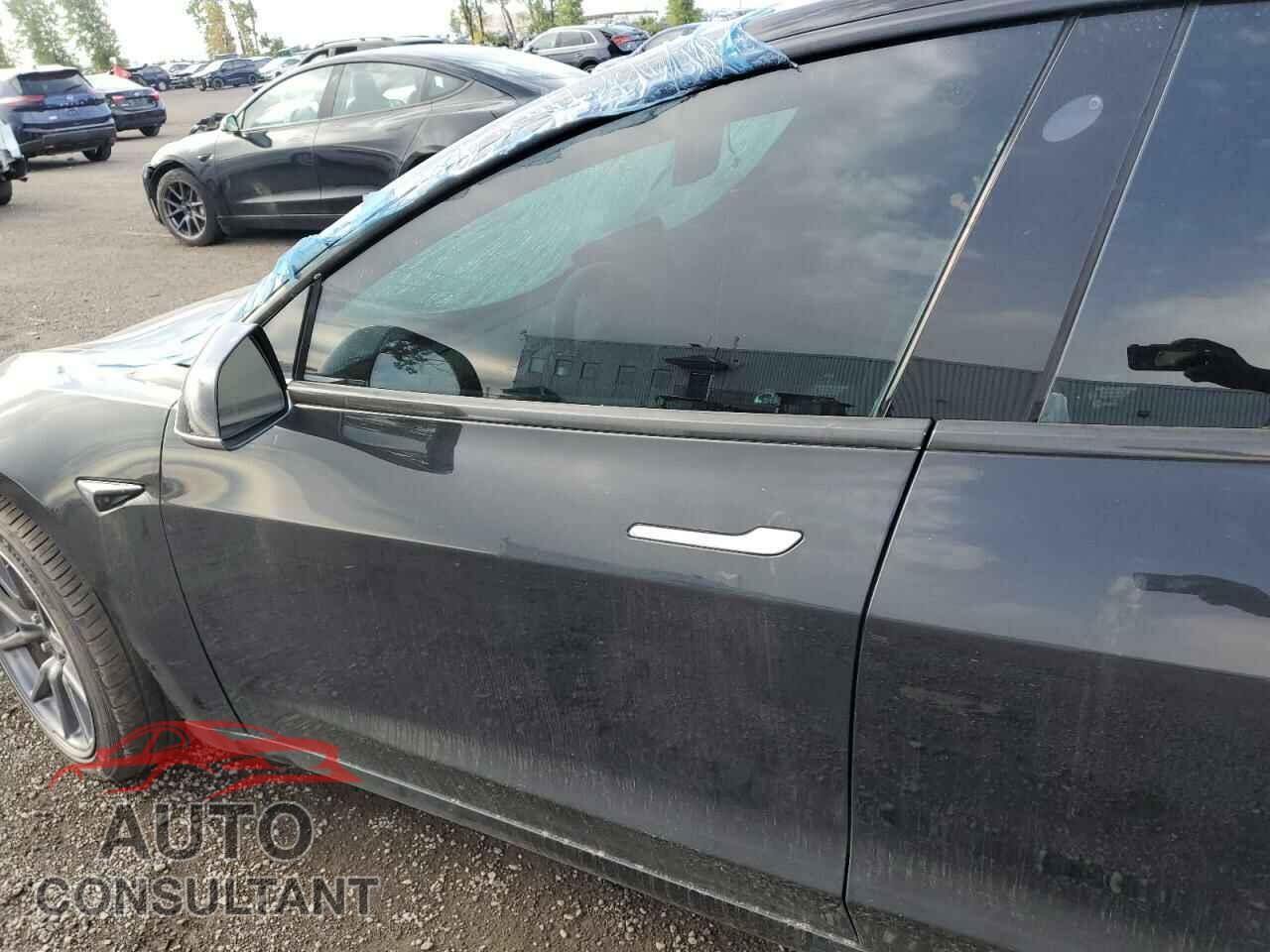 TESLA MODEL 3 2018 - 5YJ3E1EB8JF143568