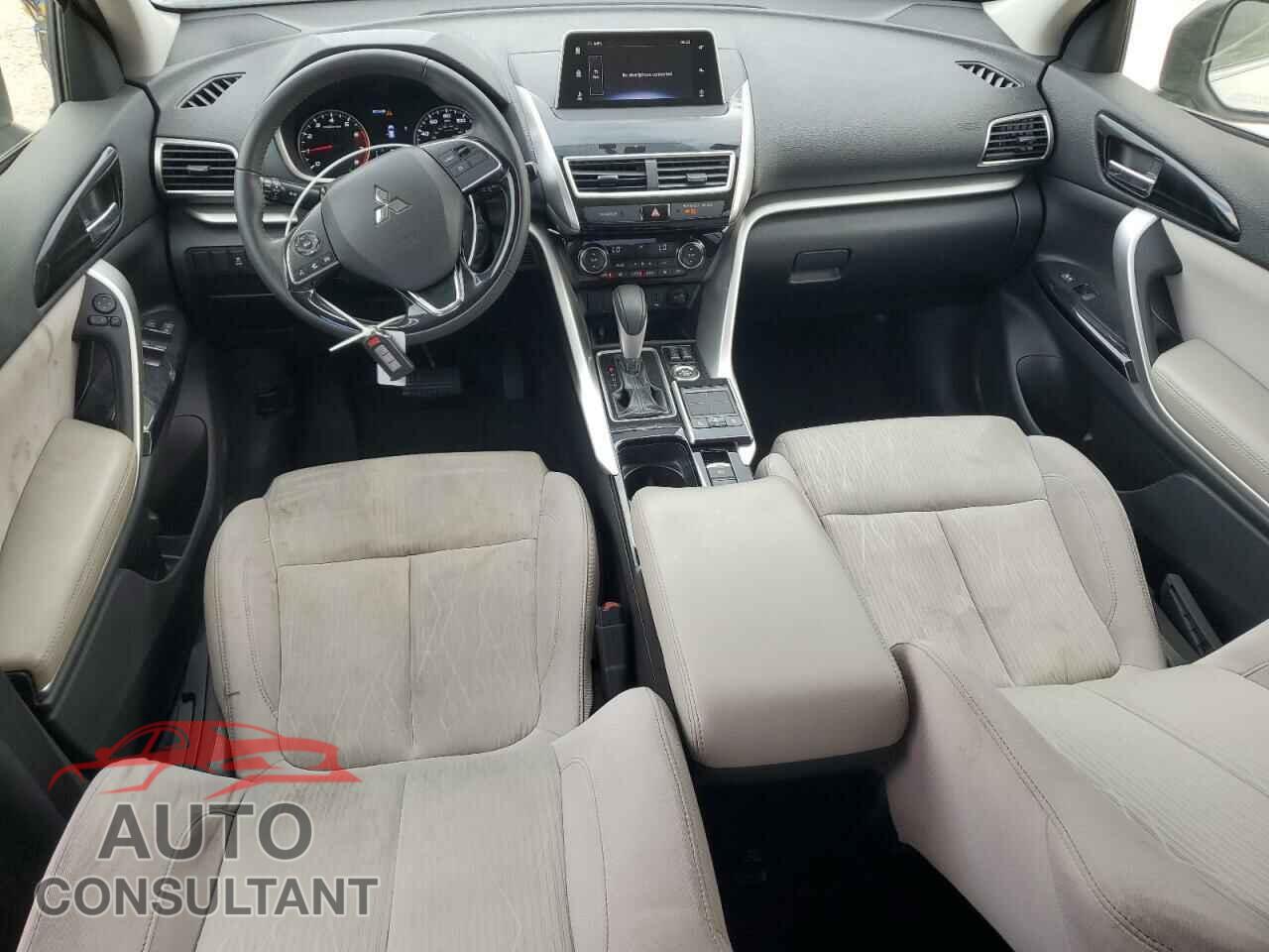 MITSUBISHI ECLIPSE 2018 - JA4AT5AA5JZ038024