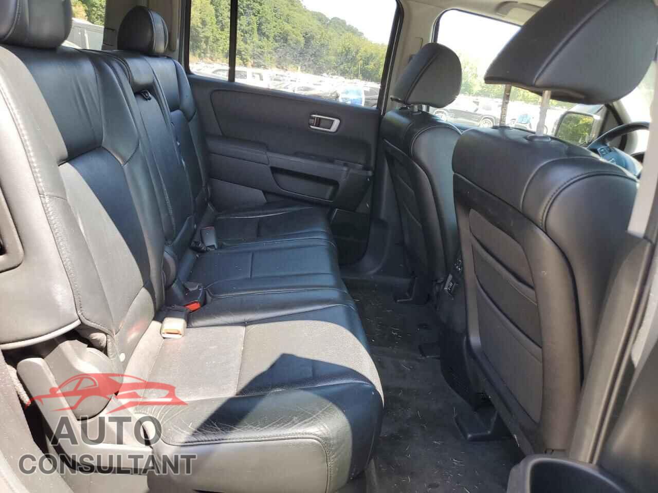 HONDA PILOT 2011 - 5FNYF4H59BB071663