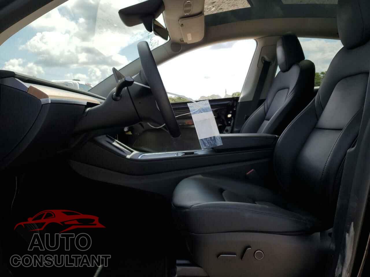 TESLA MODEL Y 2023 - 7SAYGDEE7PF833528