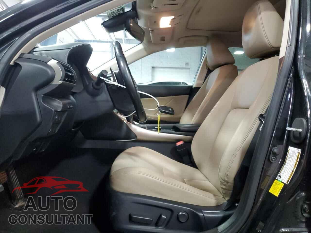 LEXUS IS 2020 - JTHAA1D29L5108352