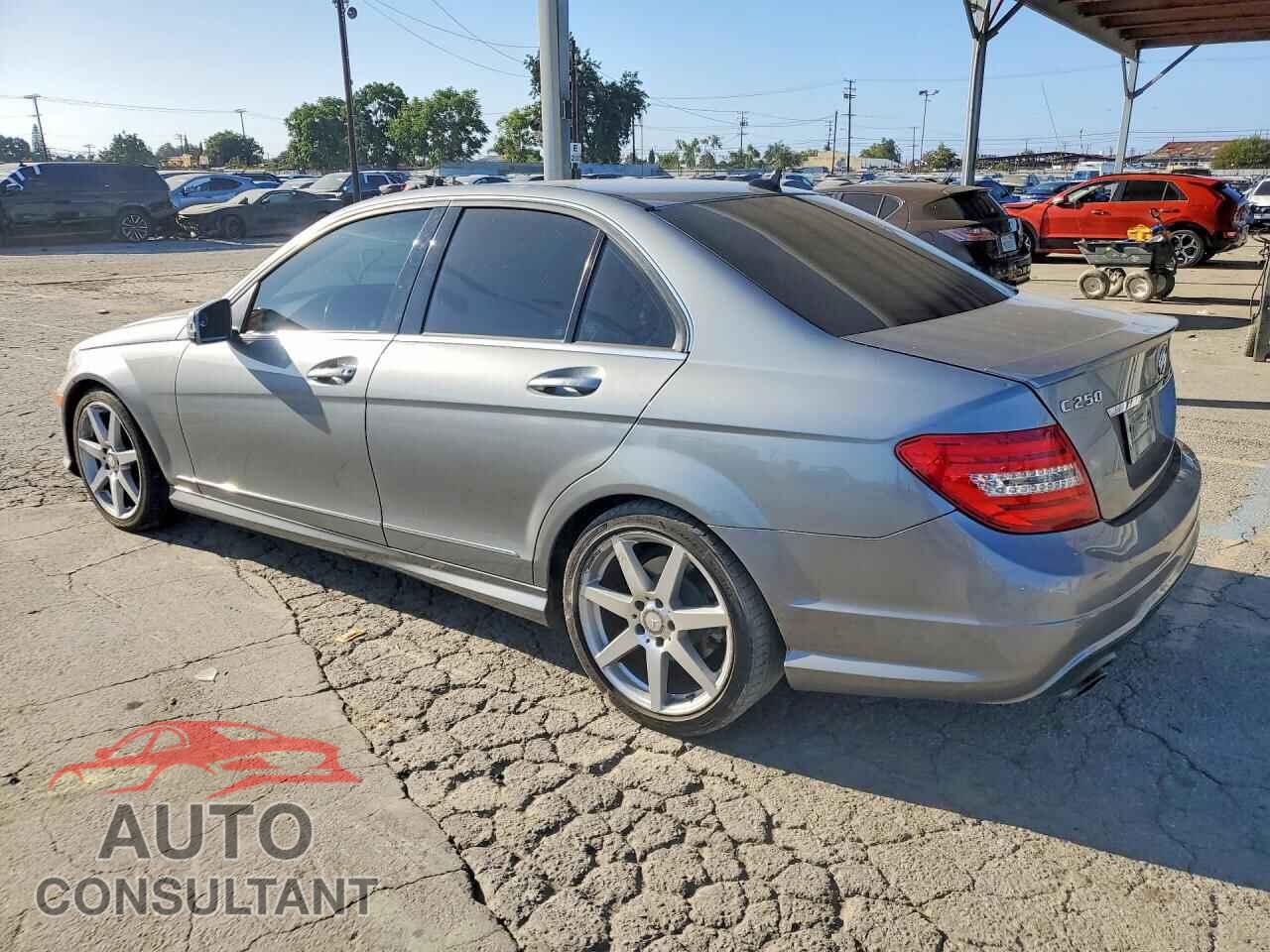 MERCEDES-BENZ C-CLASS 2014 - WDDGF4HB8EA928608