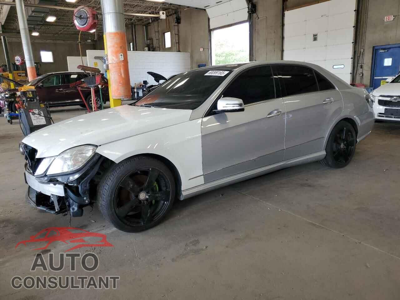 MERCEDES-BENZ E-CLASS 2011 - WDDHF8HB4BA265934
