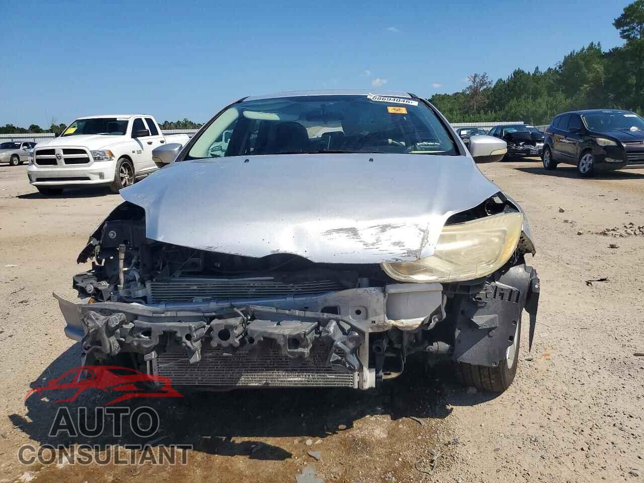 FORD FOCUS 2014 - 1FADP3F2XEL425602