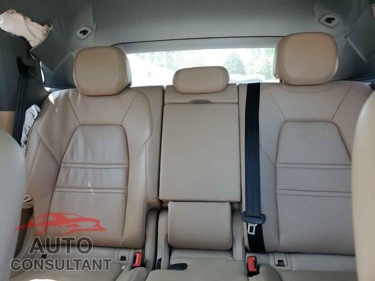 PORSCHE CAYENNE 2019 - WP1AA2AY7KDA07006