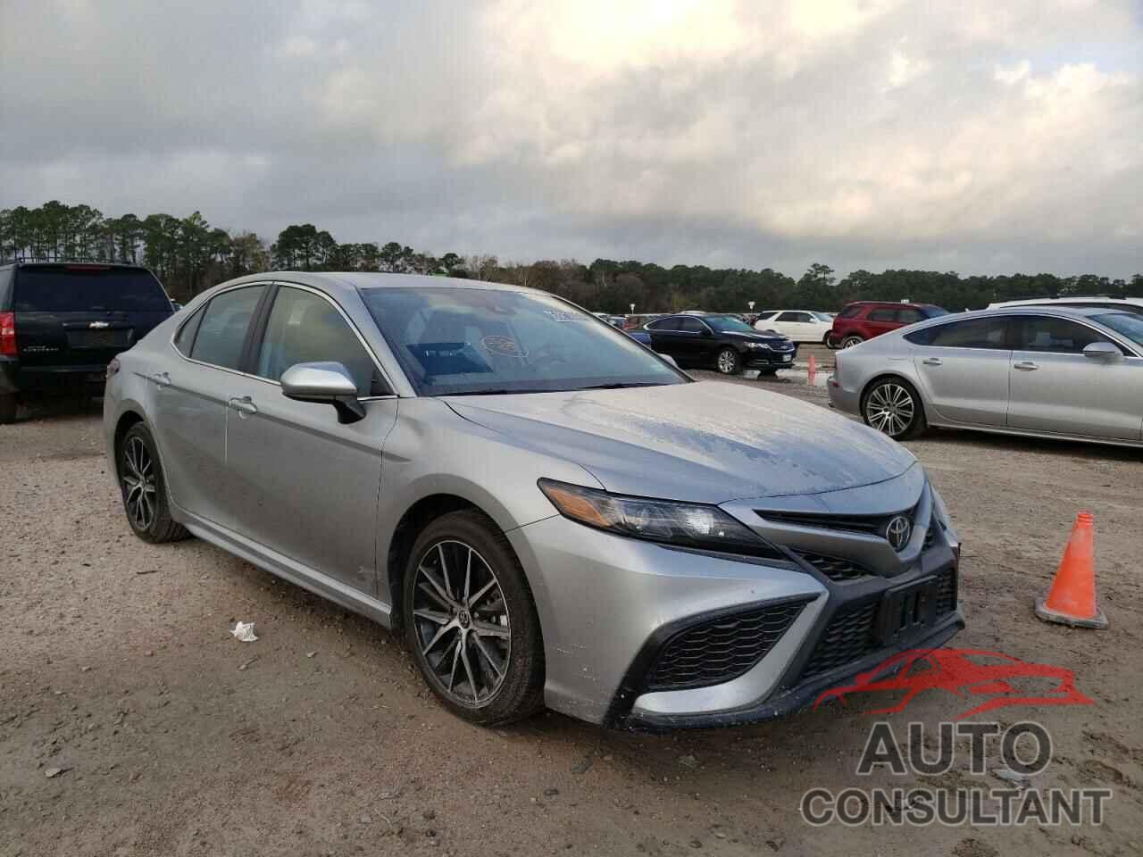 TOYOTA CAMRY 2021 - 4T1G11AK9MU474508
