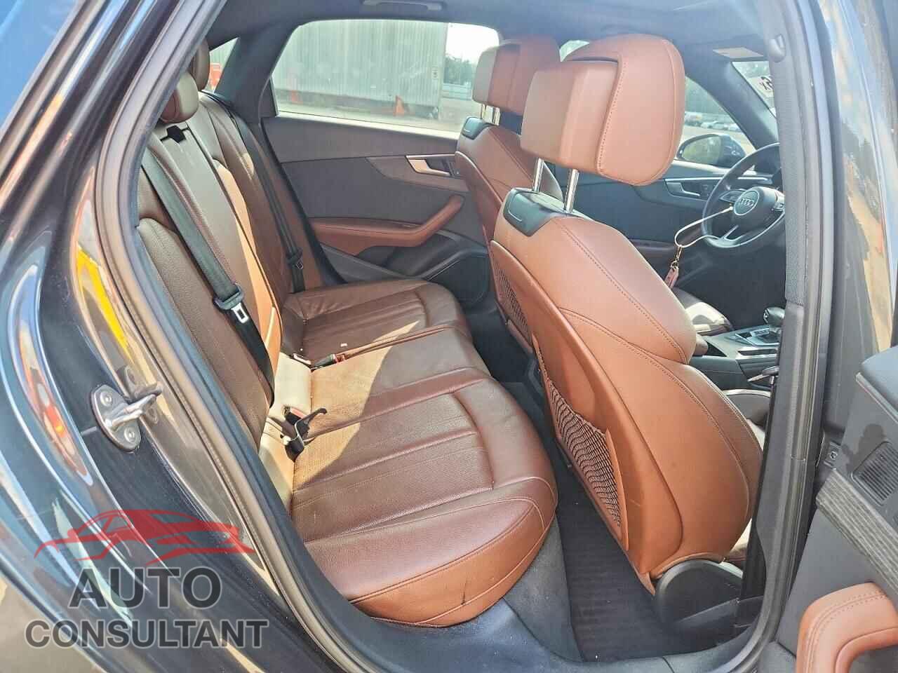AUDI A4 2019 - WAUHMAF45KA007737