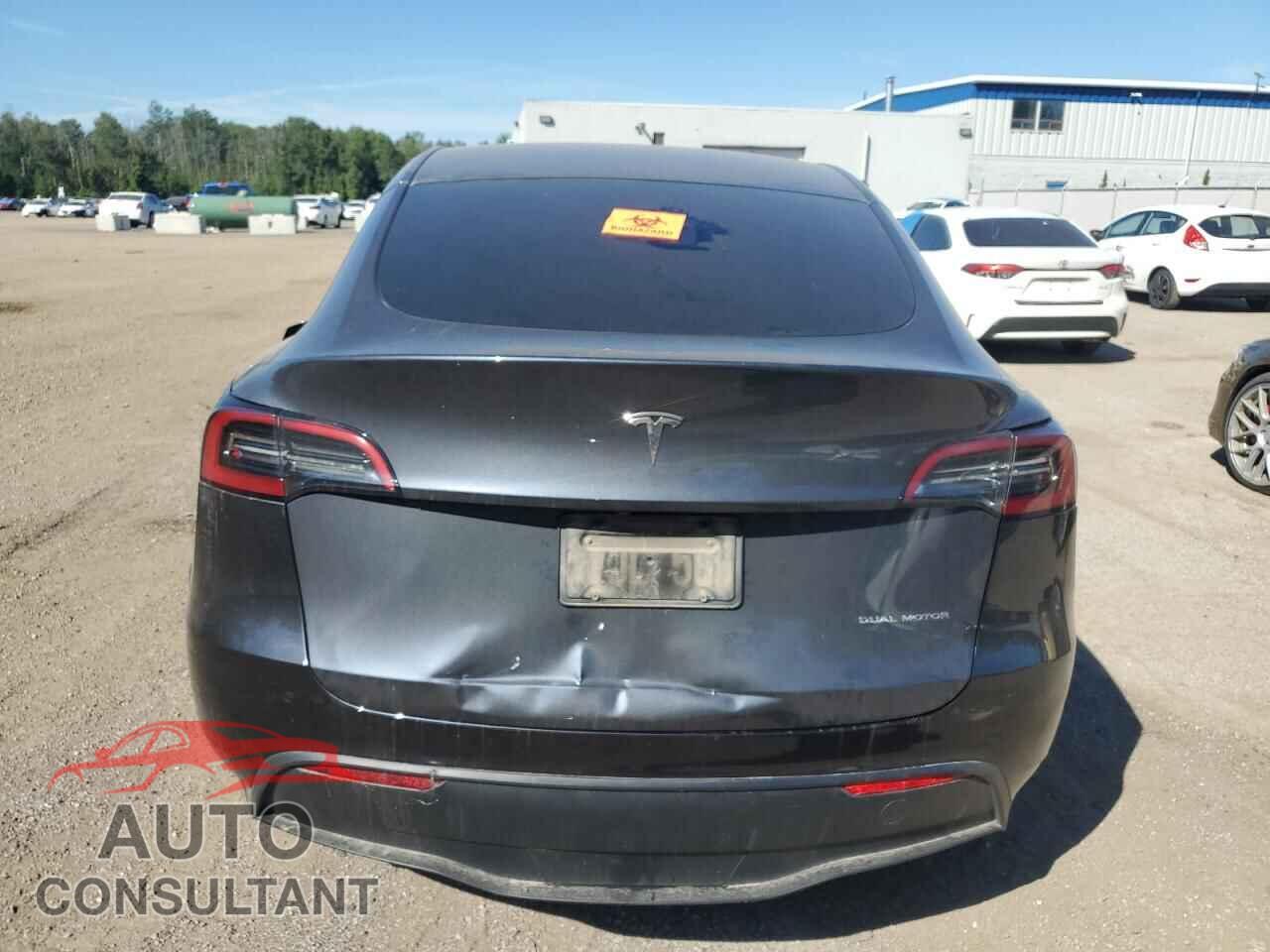 TESLA MODEL Y 2023 - LRWYGDFD1PC071892