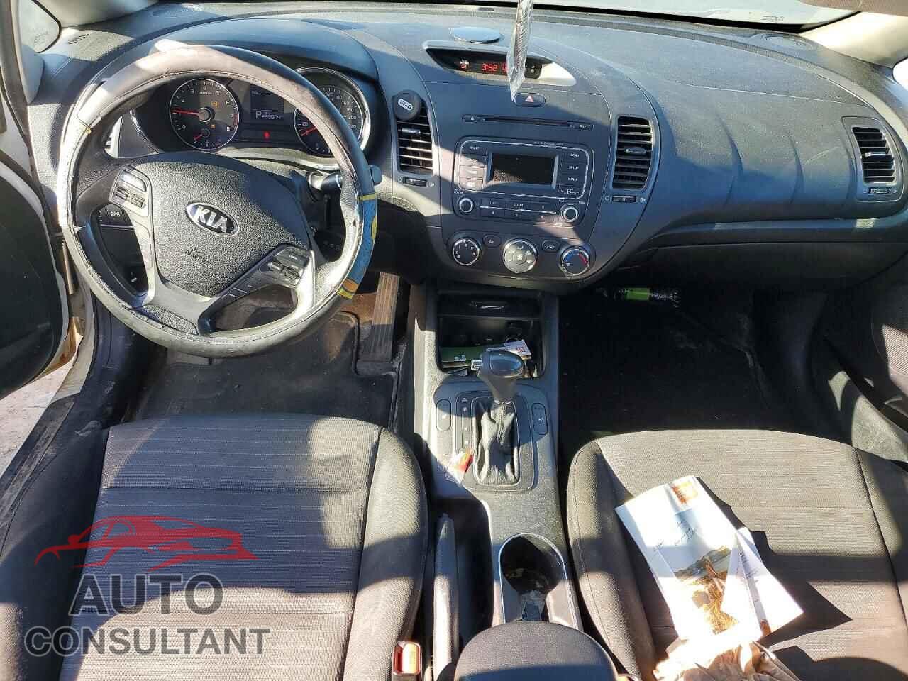 KIA FORTE 2016 - KNAFX4A68G5465457