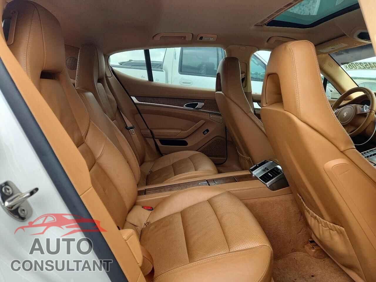 PORSCHE PANAMERA 2011 - WP0AA2A74BL017040