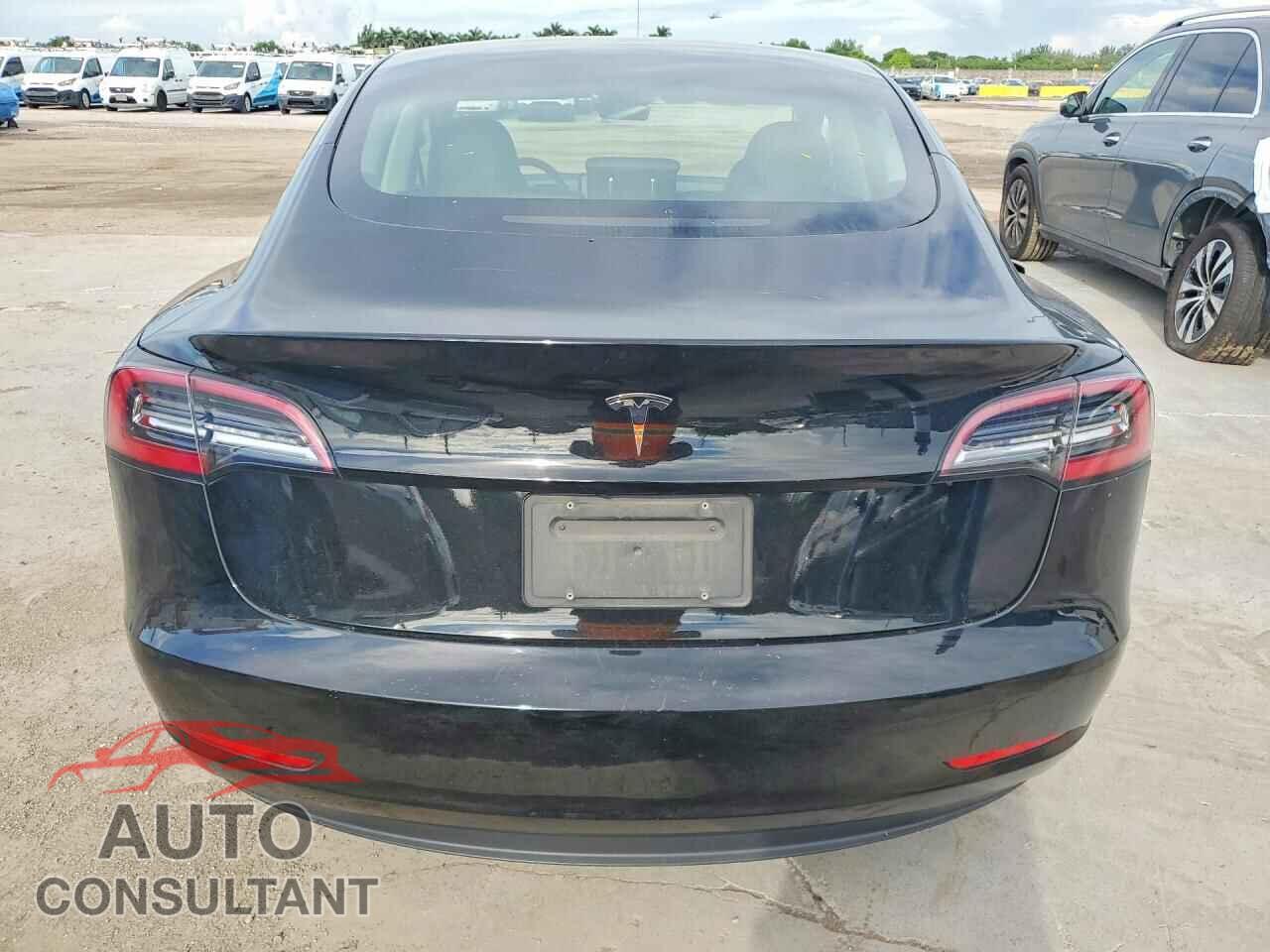 TESLA MODEL 3 2023 - 5YJ3E1EAXPF453673