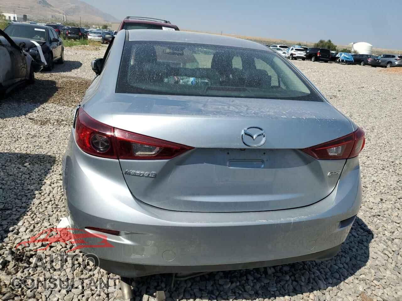 MAZDA 3 2017 - 3MZBN1V73HM137901