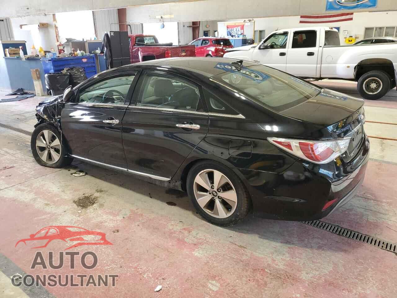 HYUNDAI SONATA 2012 - KMHEC4A41CA045058